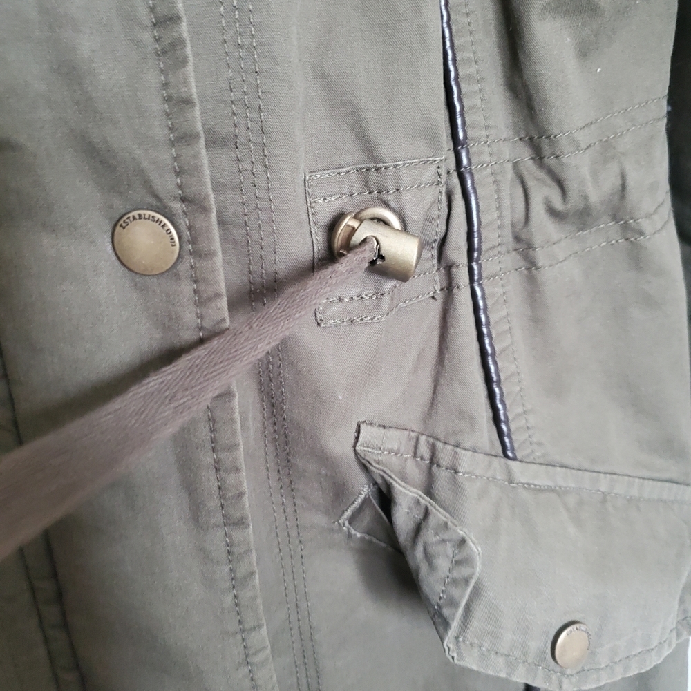 Green fall jacket - Picture 5 of 12
